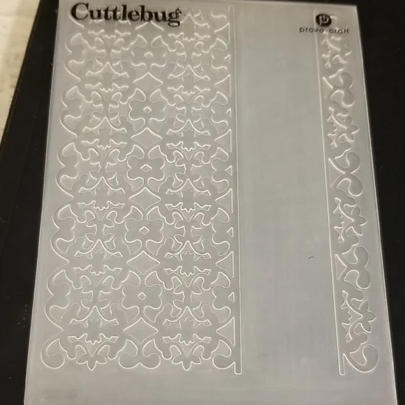 Cuttlebug Embossing Folders - Picture 3 of 8